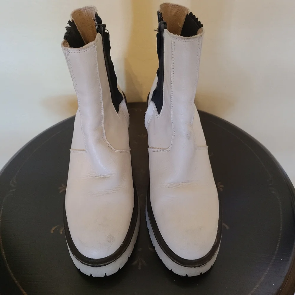 Free People James Chelsea Boots - Picture 2 of 5